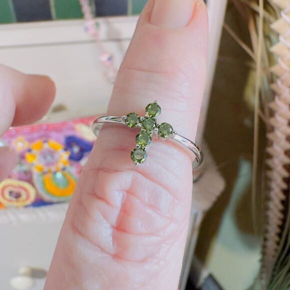 Sterling Silver Cross Green CZ Ring - Picture 6 of 7